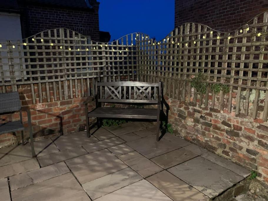 Award Winning Pet Friendly Paddock Cottage Whitby Buitenkant foto
