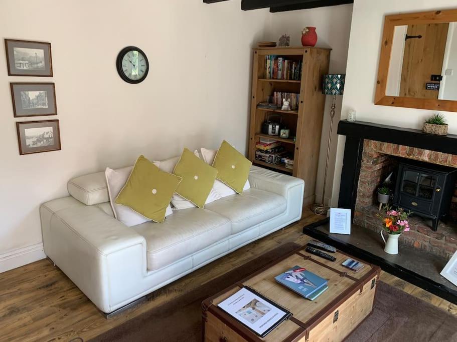Award Winning Pet Friendly Paddock Cottage Whitby Buitenkant foto