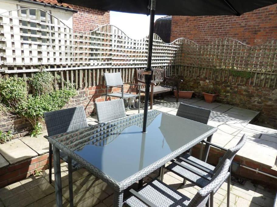 Award Winning Pet Friendly Paddock Cottage Whitby Buitenkant foto